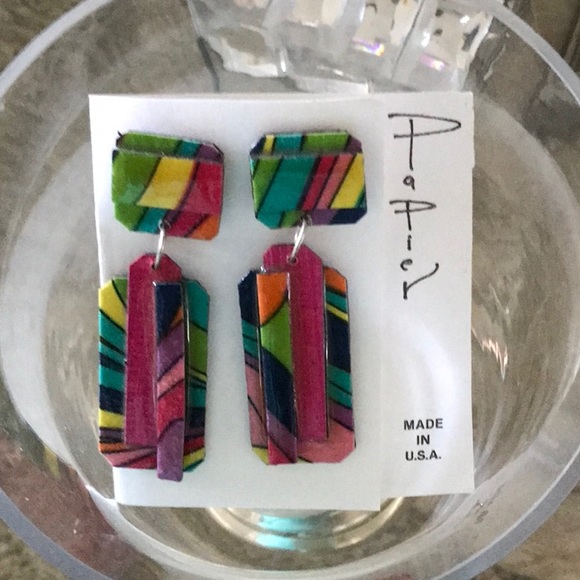 Earrings - Picture 1 of 1